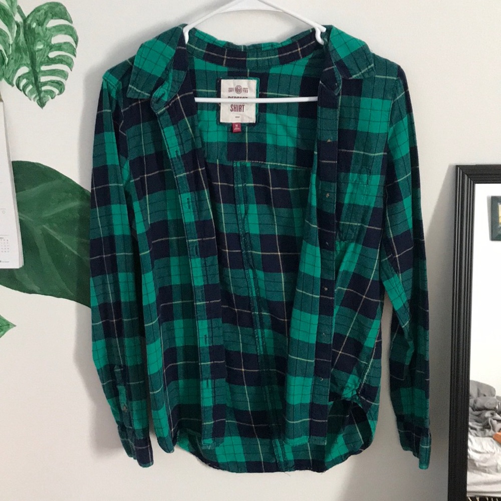 Green/navy flannel shirt